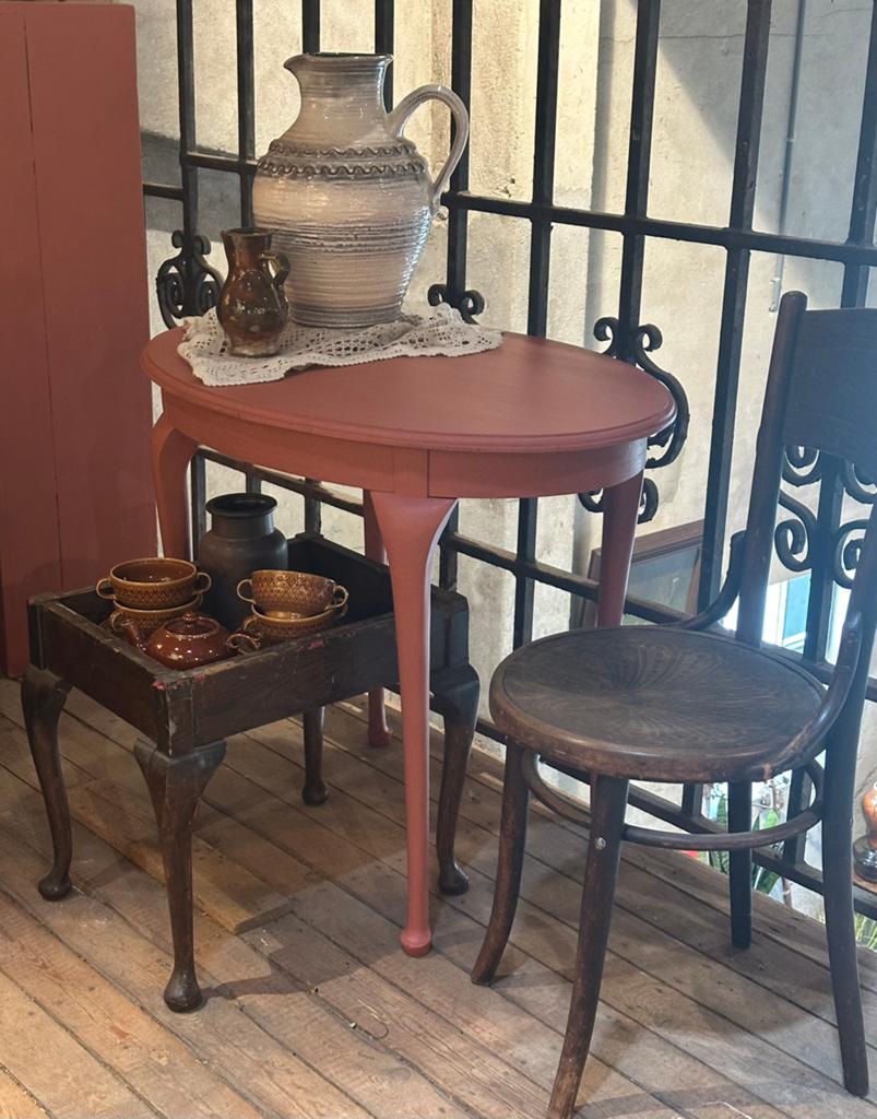 Brocante ovale tafeltje - terra/roze kleur - hip, Ophalen