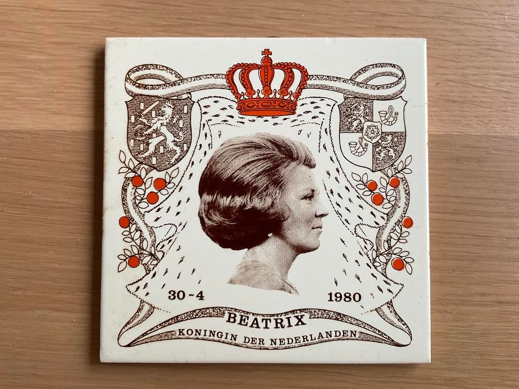 Tegel Beatrix Koningin der Nederlanden 1980, Ophalen of Verzenden