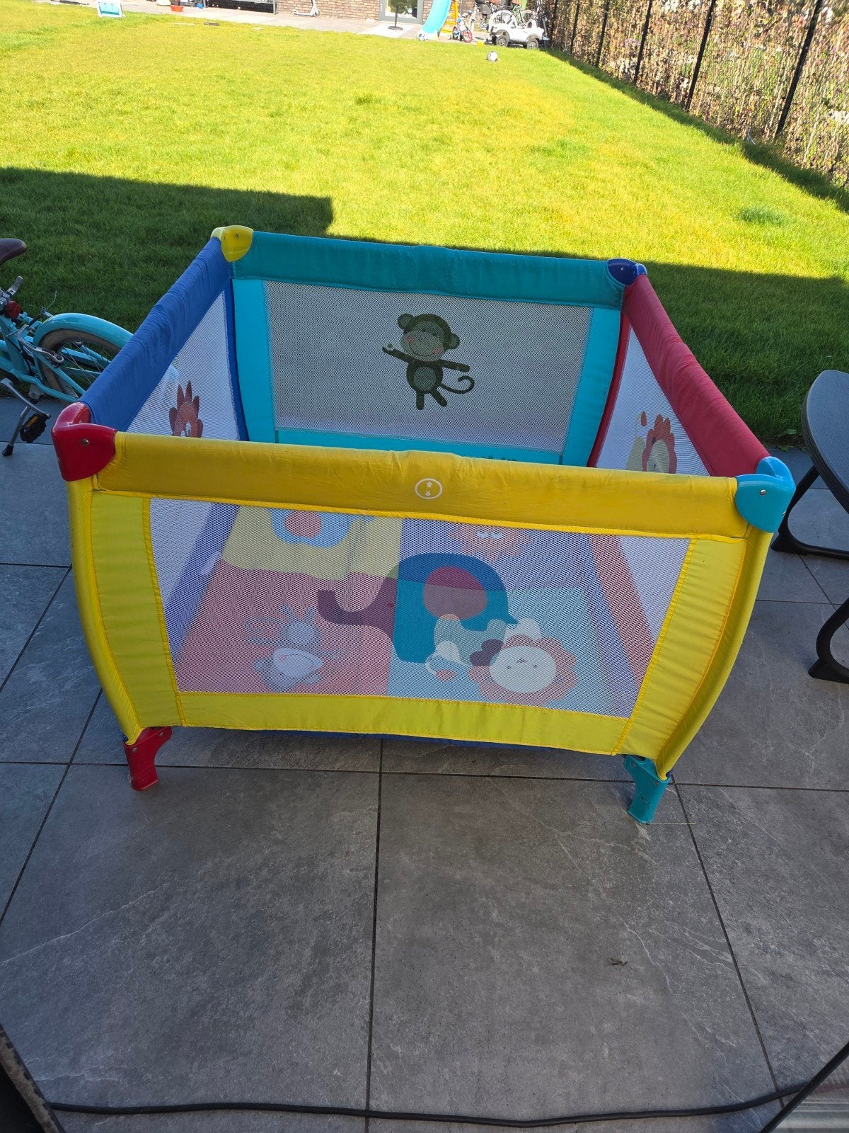 Inklapbare Reisbox - Ideaal voor Thuis en Onderweg, Kinderen en Baby's, Ophalen of Verzenden, Zo goed als nieuw, Vierkant