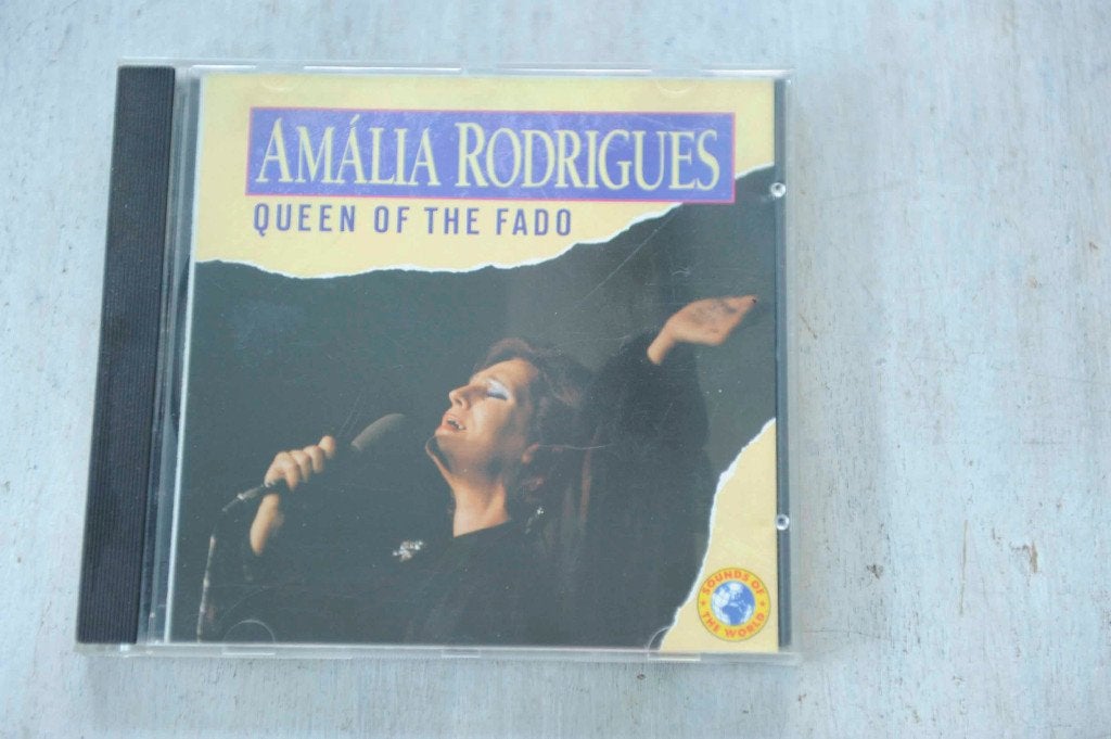 Amalia Rodrigues - - Queen of the FADO 16 geweldige nummers, Verzenden, Fado, Inclusief doosje, Zo goed als nieuw