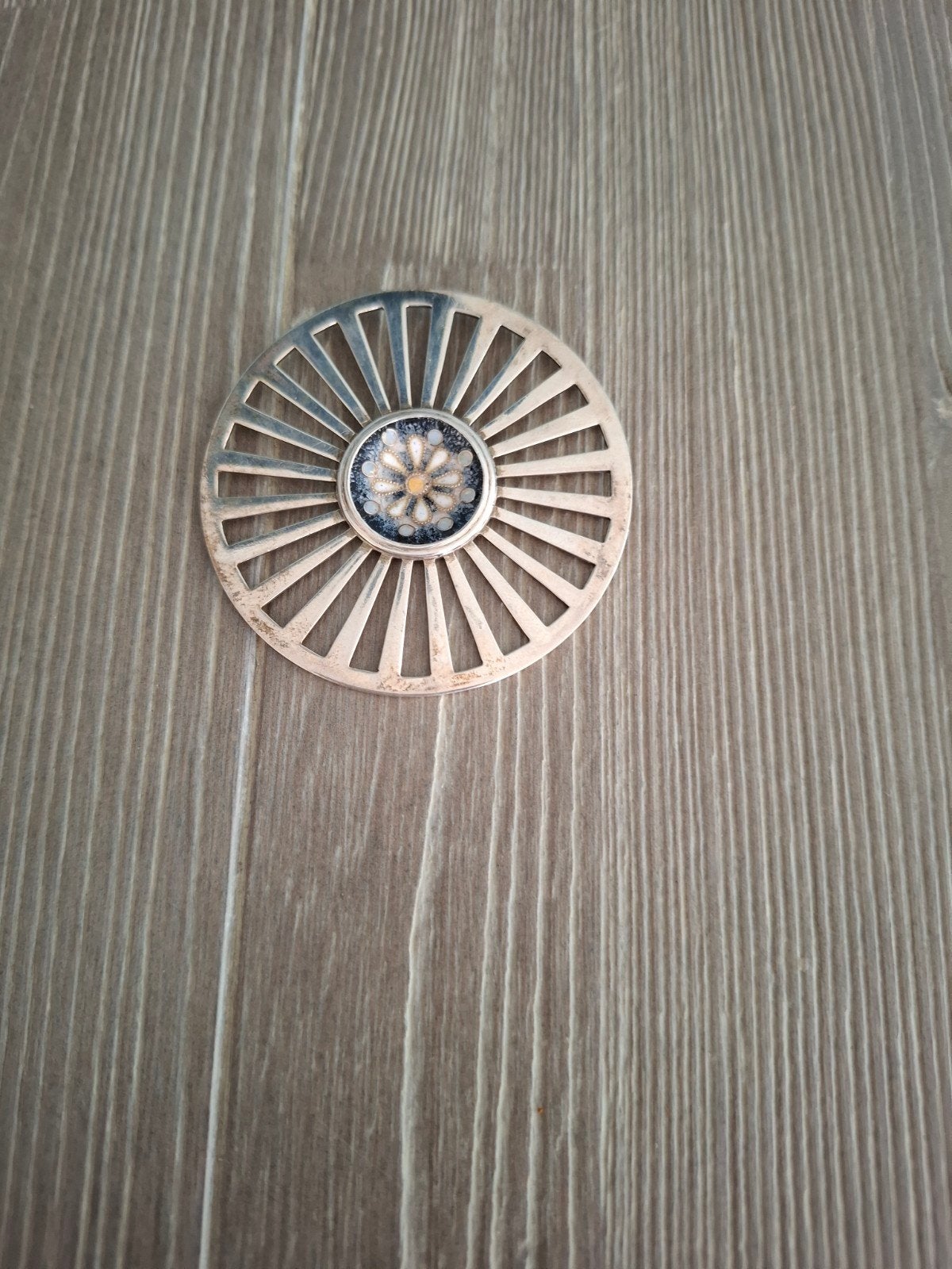 Vintage Zilverkleurige kettinghanger met Bloemmotief, Overige materialen, 4 tot 7 cm, Ophalen of Verzenden, Zo goed als nieuw
