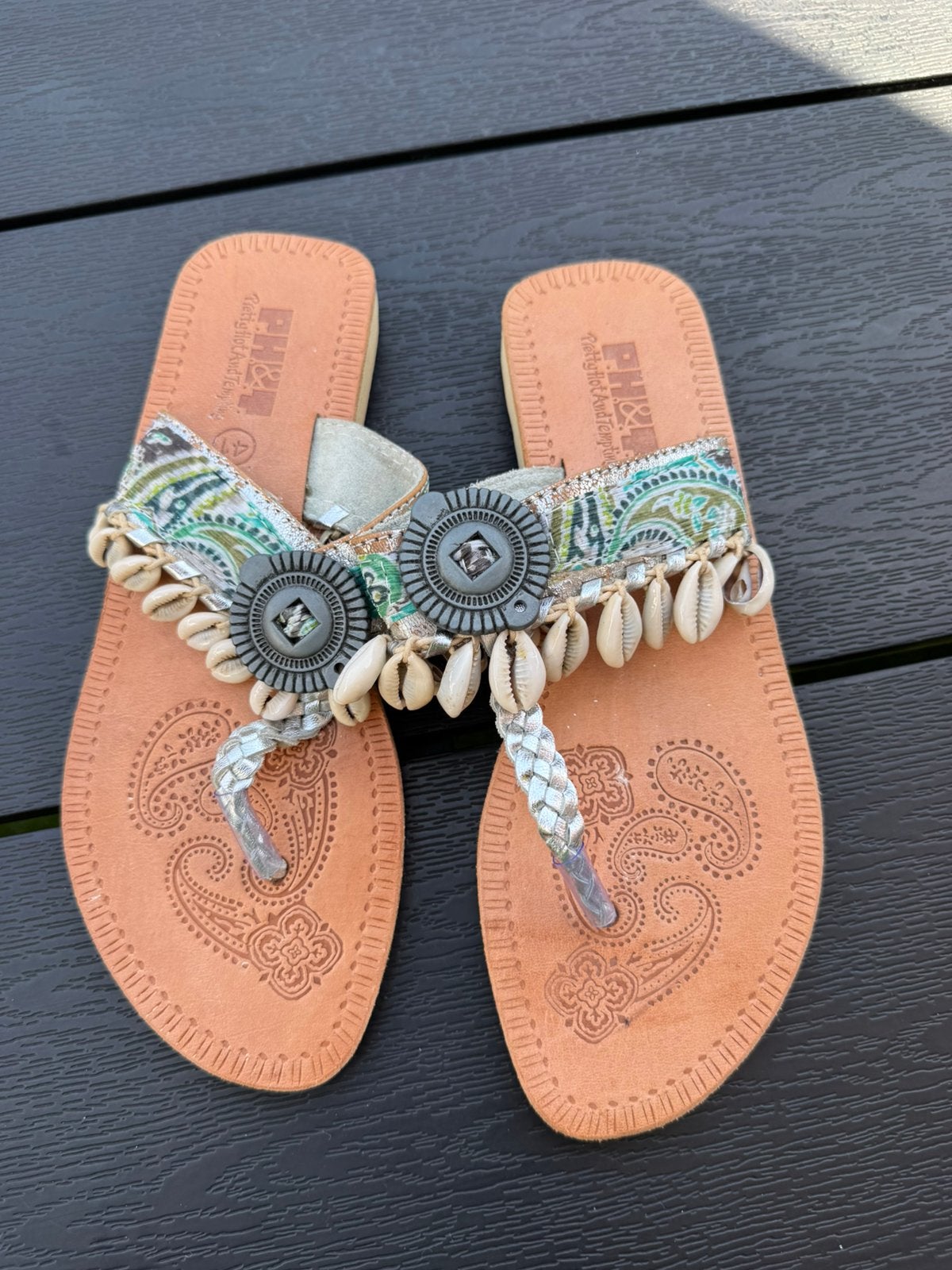 Nieuwe ibiza slippers maat 41 van Pretty Hot And Tempting, Slippers, Overige kleuren, Nieuw, Ophalen of Verzenden