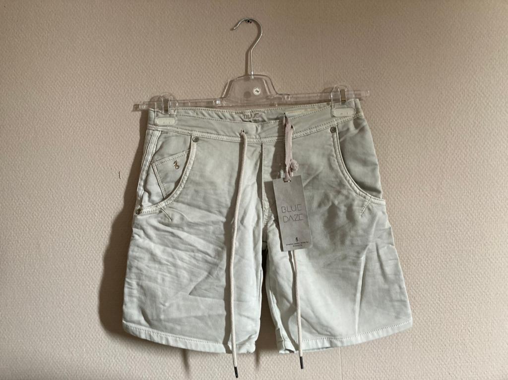 Nieuw Short BLUE DAZE SUMMUM (36), Kort, Blauw, Ophalen of Verzenden, Zo goed als nieuw