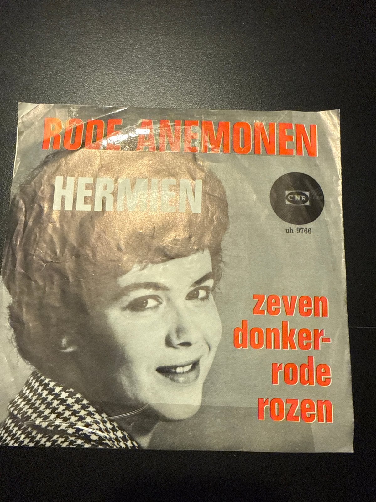 Hermien - Rode Anemonen / Zeven Donkerrode Rozen (Single), Gebruikt, 7 inch, EP, Schlager