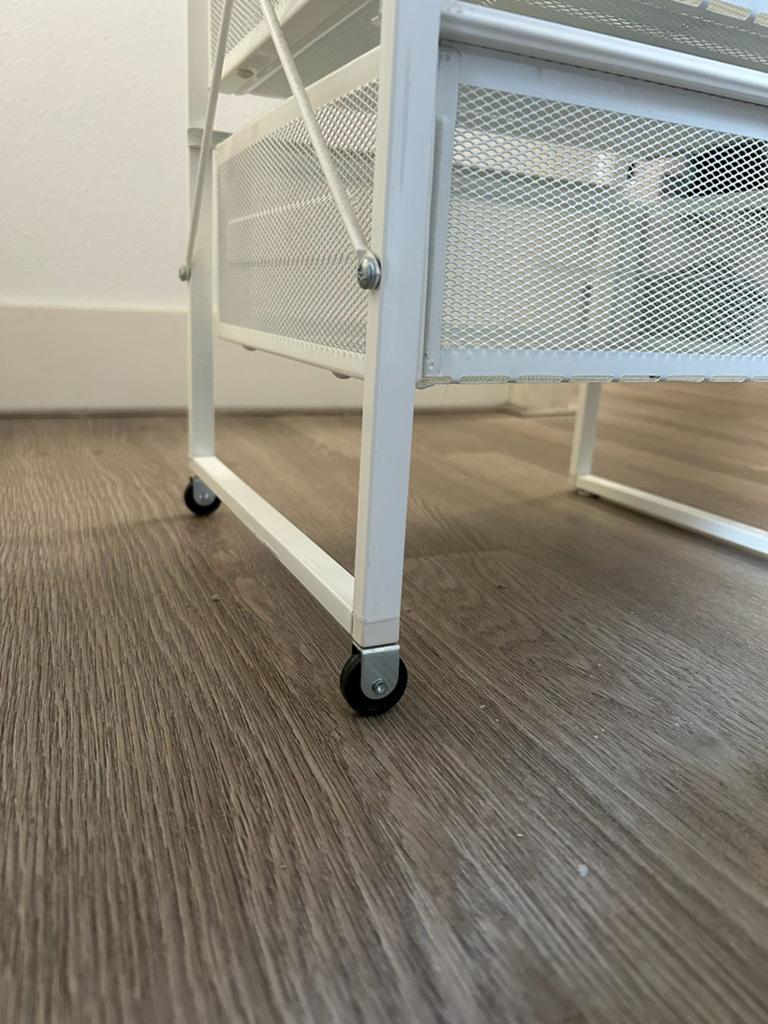 Witte ladekast met 3 mandjes op wieltjes, Huis en Inrichting, Kasten | Ladekasten, Ophalen, Minder dan 50 cm, Gebruikt, 3 of 4 laden