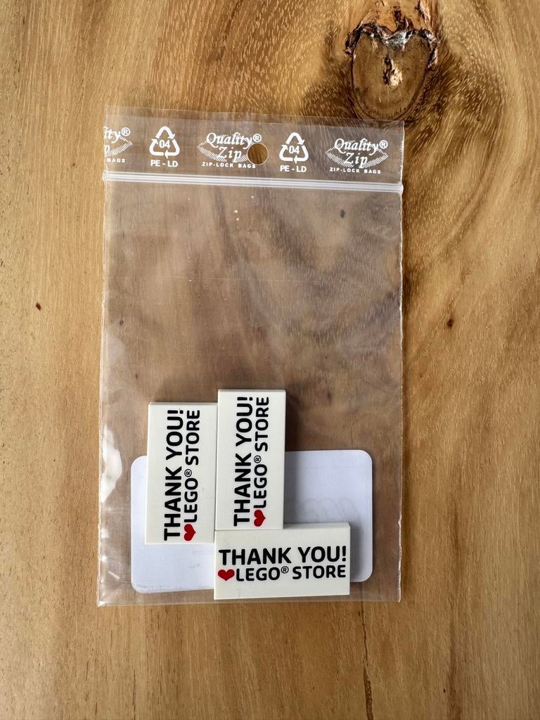 LEGO tile “Thank you ❤️ LEGO store” (bieden per stuk), Gebruikt, Overige thema's, Lego, Ophalen of Verzenden