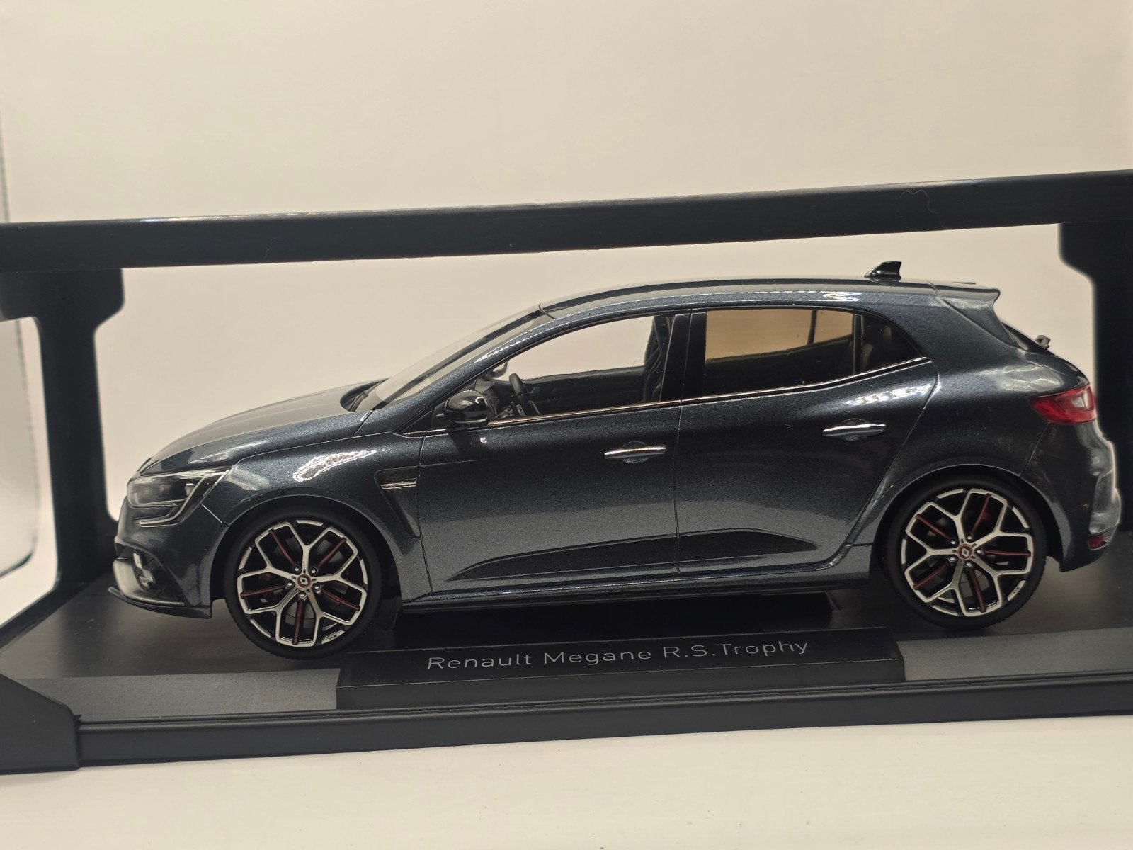 Renault megane  rs trophy, Ophalen of Verzenden, Zo goed als nieuw, Norev