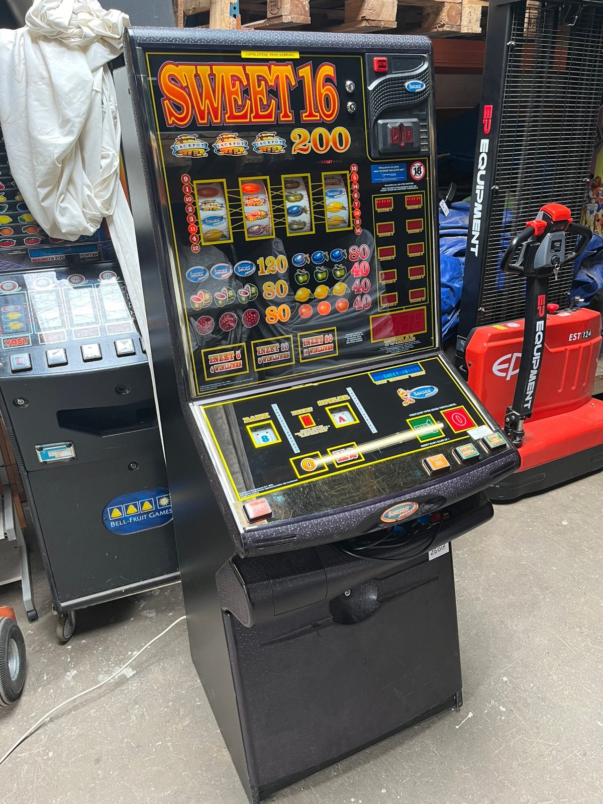 Te koop Sweet 16 (Halversie), Met sleutels, Gebruikt, Eismaspeelautomaten, Grote dijlakker 34