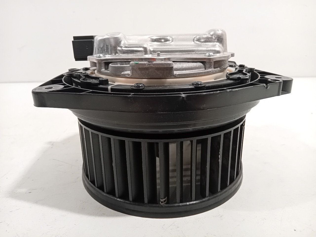 Kachel ventilator motor BMW 3 serie, Onderdelen@venauto.nl, Van der Ven Autorecycling B.V., Gebruikt, Ettenseweg 76, 4706 PB Roosendaal, The Netherlands