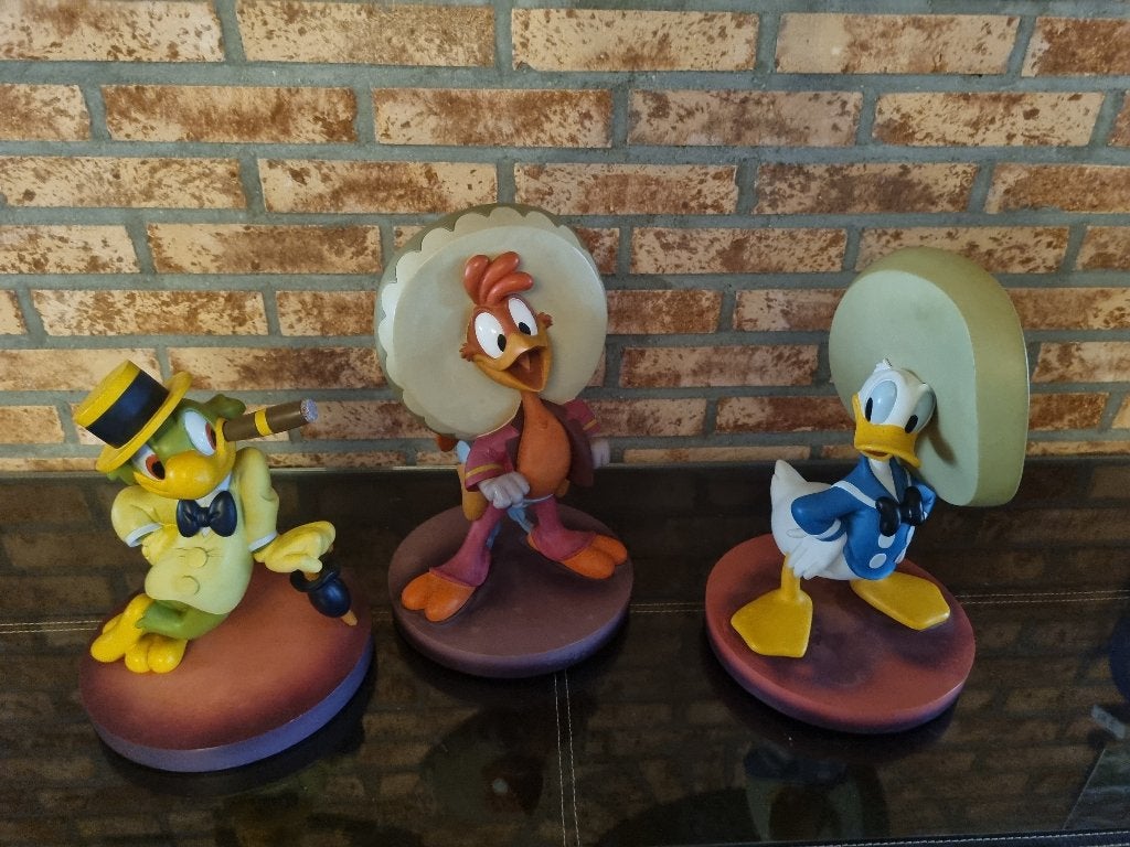 Beeld disney drie caballeros, Ophalen, Donald Duck, Zo goed als nieuw, Beeldje of Figuurtje