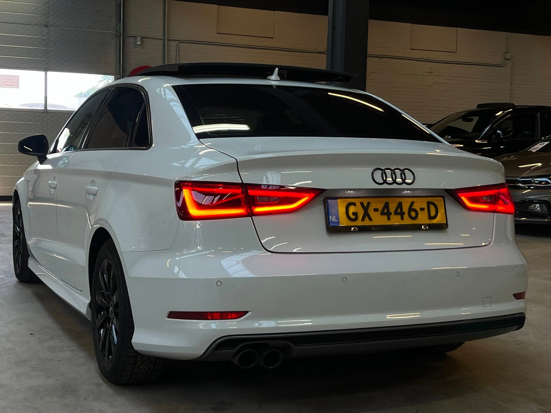 Audi A3 Limousine 1.4 TFSI CoD Ambition Sport Edition Pano/X, Auto's, Voorwielaandrijving, Gebruikt, 4 cilinders, 150 pk