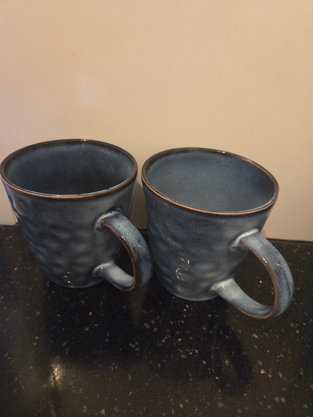 Set van 2 blauwe koffiezet mokken, Huis en Inrichting, Ophalen, Keramiek, Mok, Zo goed als nieuw