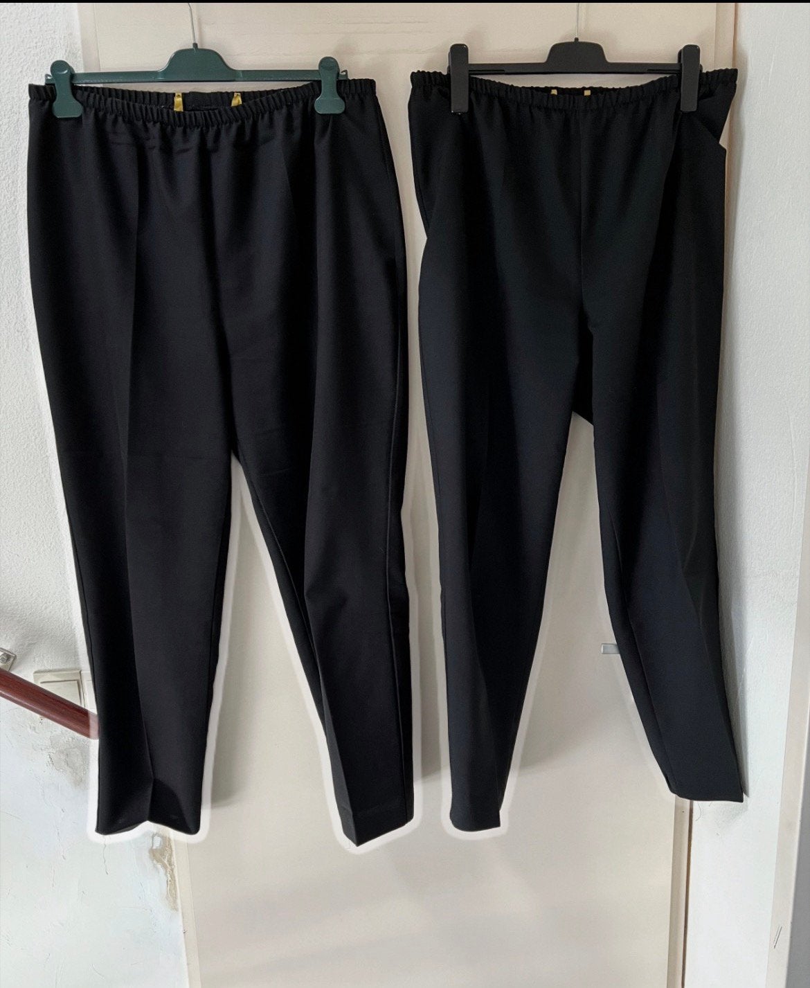 2x zwarte elastiek broeken. Maat 54, Kleding | Dames, Broeken en Pantalons, Zwart, Maat 46/48 (XL) of groter, Ophalen of Verzenden