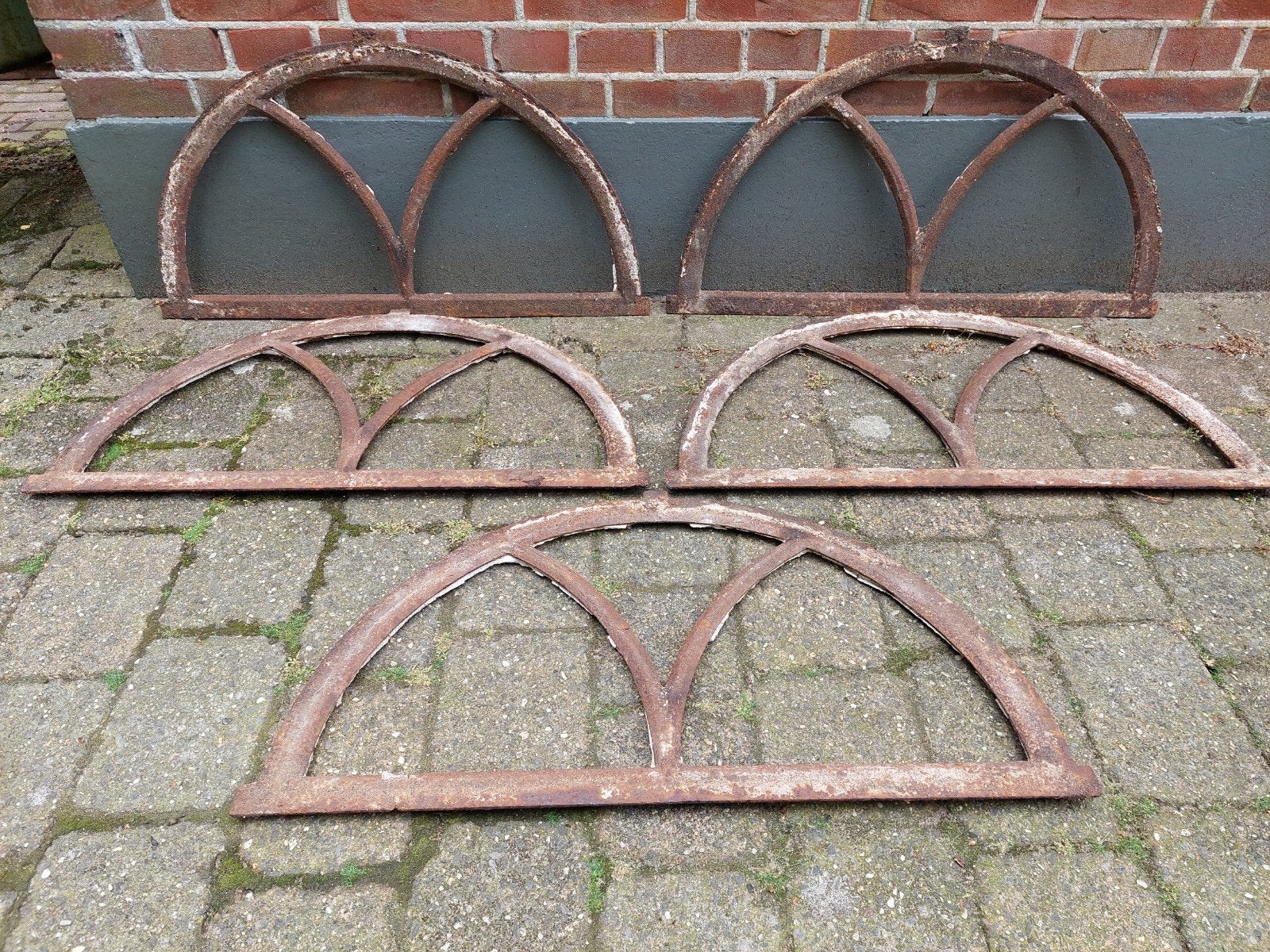 DRIE zeer mooie identieke  halfronde gietijzeren stalramen., Doe-het-zelf en Verbouw, Glas en Ramen, Gebruikt, Minder dan 80 cm