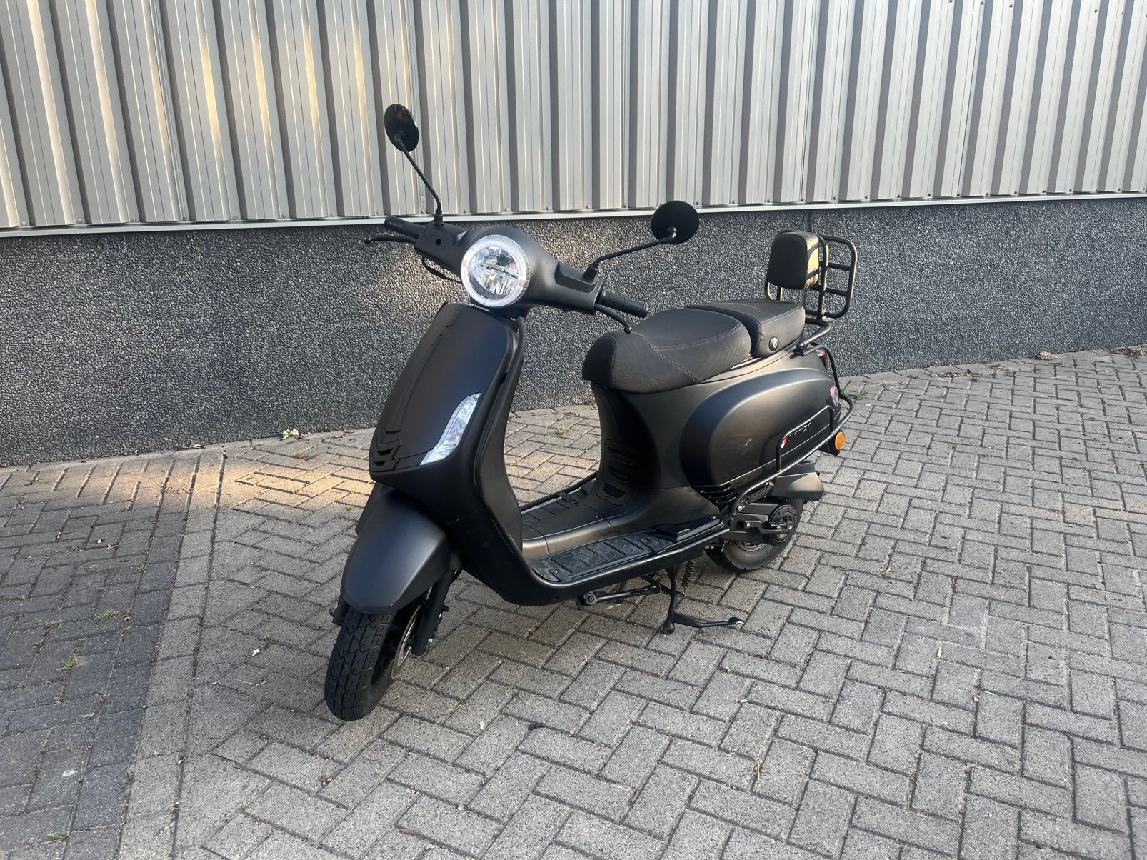 Senzo Rivalux 2023, Fietsen en Brommers, Scooters | Overige merken, Ophalen, Zo goed als nieuw, Benzine