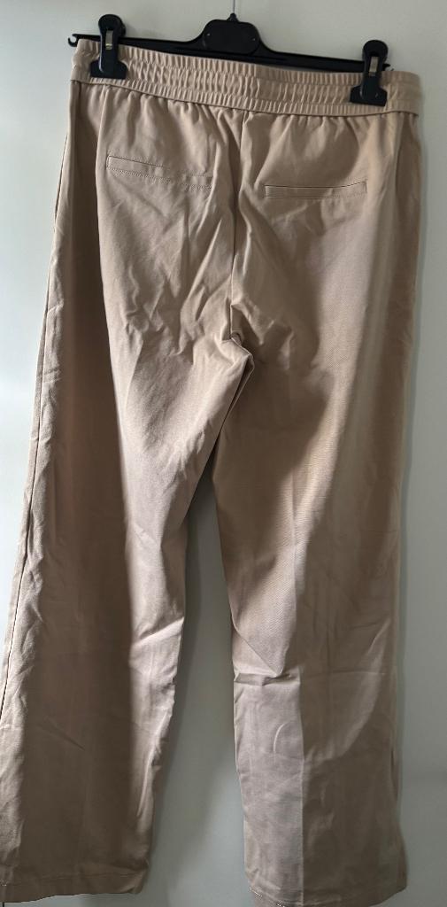 Gerry weber travelstof broek maat 38 beige, Maat 38/40 (M), Verzenden, Beige, Zo goed als nieuw