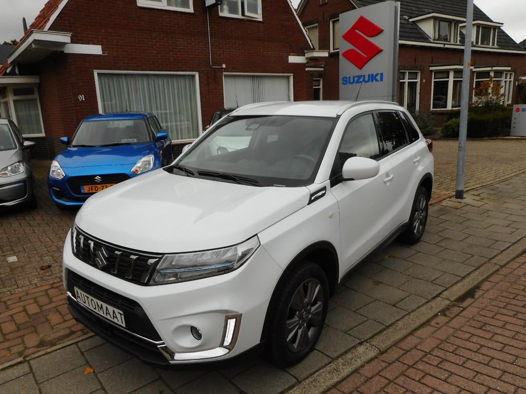 Suzuki Vitara AUTOMAAT SELECT (bj 2021), 136 pk, Gebruikt, Wit, Origineel Nederlands
