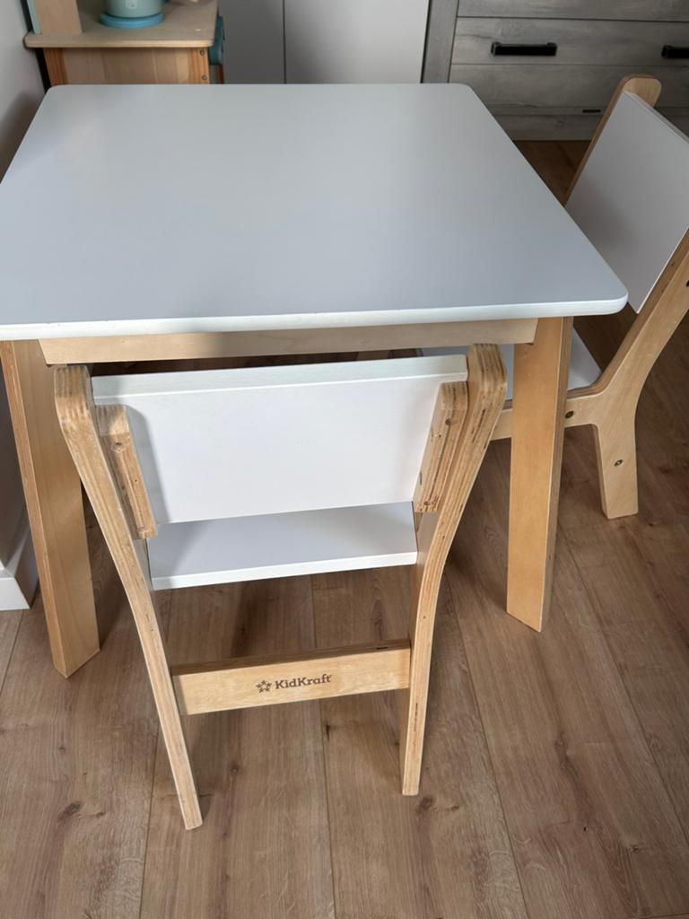 KidKraft kinder tafel en stoeltjes set - Nette staat, Ophalen, Gebruikt, Tafel(s) en Stoel(en)