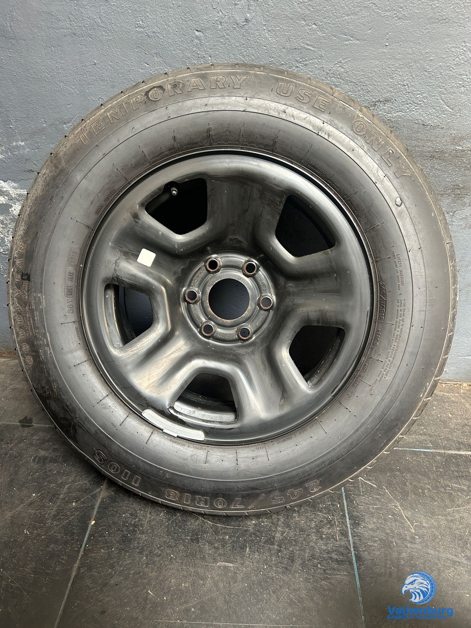 Originele Dodge RAM 1500 reservewiel thuiskomer 18 inch 6x13