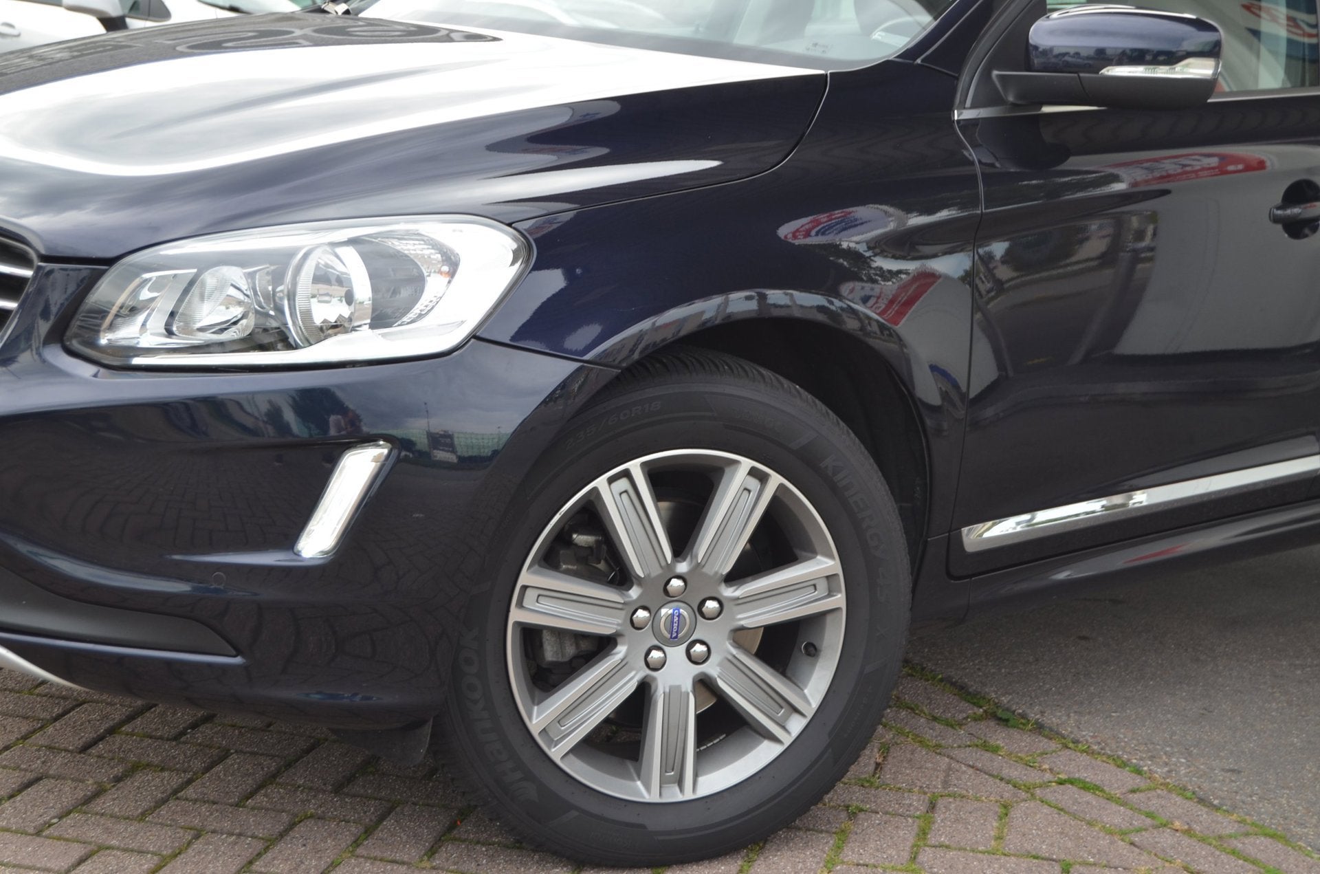 Volvo XC60 2.0 T6 R-Design|79.000KM|LEDEREN BEKL.|MEMORY|DEA, Auto's, Dealer onderhouden, Euro 6, 4 cilinders, Blauw