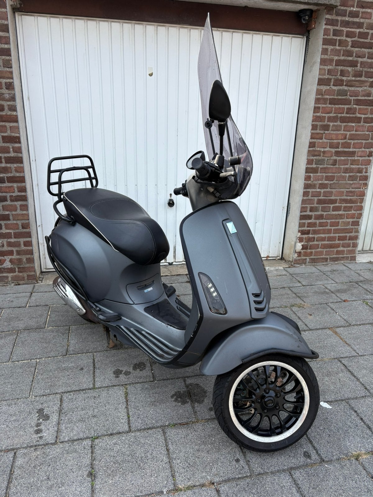 Vespa Sprint Mat Zwart - Goed Onderhouden, Ophalen, Gebruikt, Maximaal 45 km/u, Vespa S