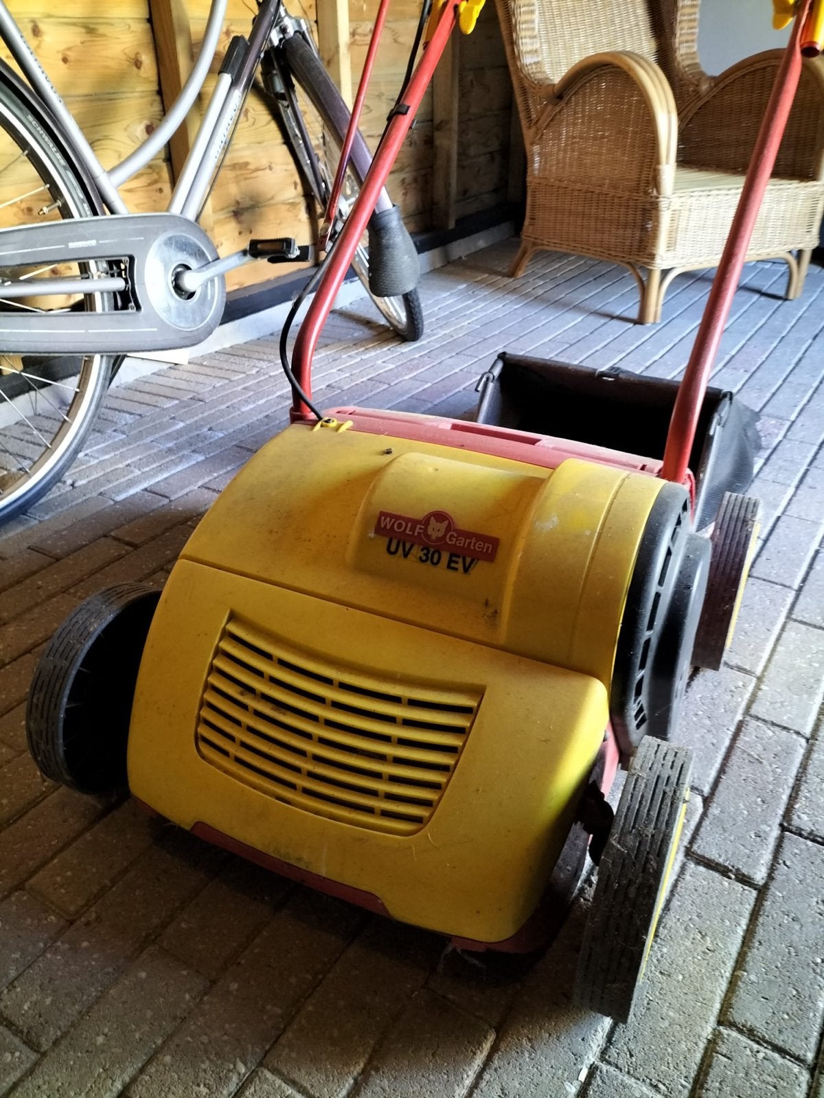 Wolf Garten UV 30 EV Elektrische Verticuteermachine, Ophalen, Gebruikt, Elektrische grasmaaier, Opvangbak