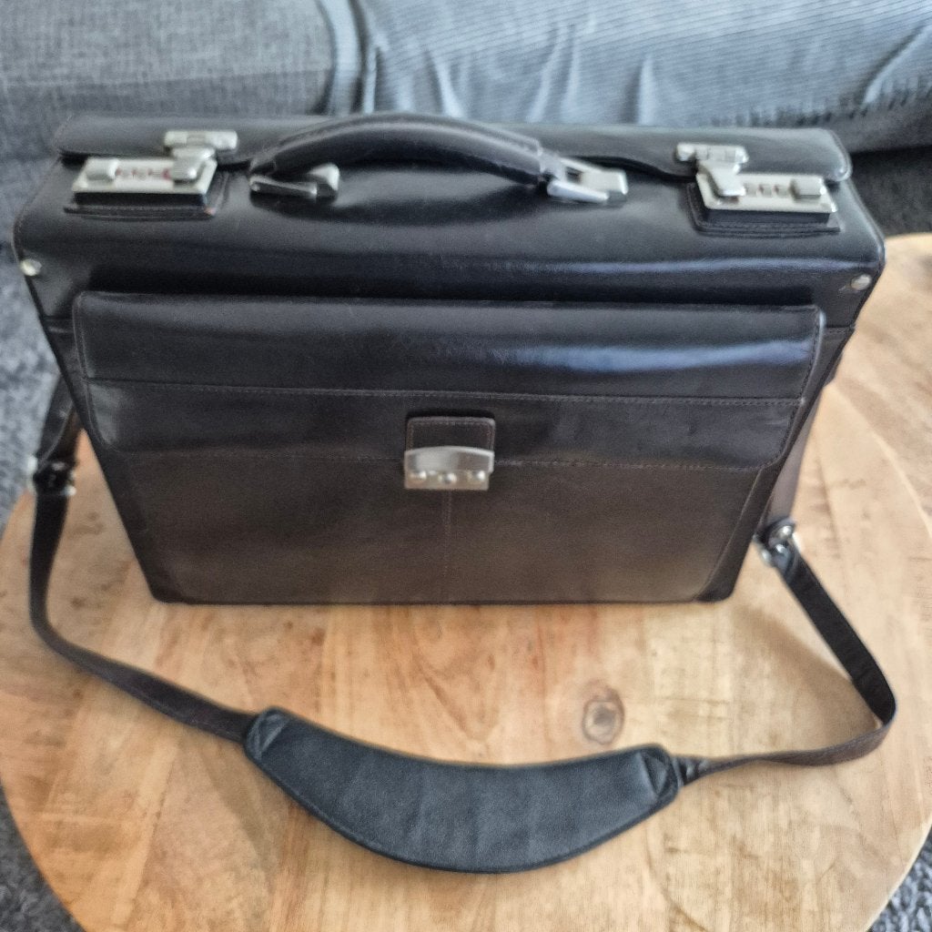 Leren Aktetas met Slot - Zo Goed als Nieuw, Ophalen, 50 tot 60 cm, Leer, Minder dan 35 cm