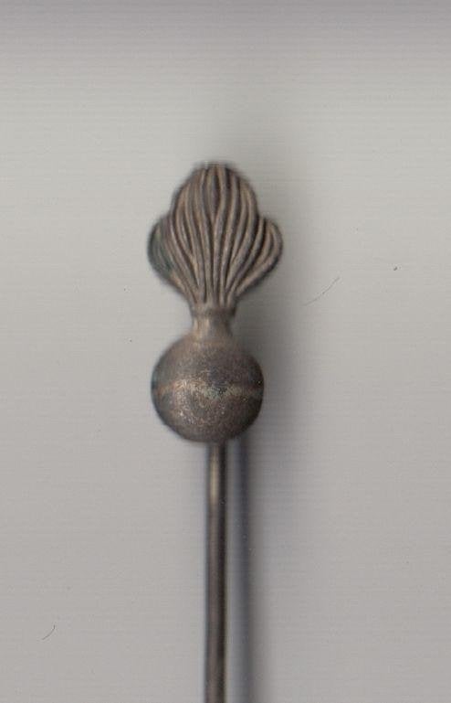 Grenadiers embleem speldje, Verzamelen, Militaria | Algemeen, Niet vindbaar, Niet vindbaar, Nederland, Embleem of Badge