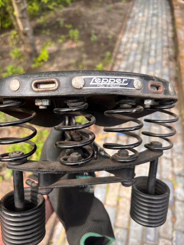 Antiek Lepper Primus Leren Zadel - Made in Holland, Fietsen en Brommers, Fietsonderdelen, Gebruikt, Zadel, Leer, Oldtimerfiets