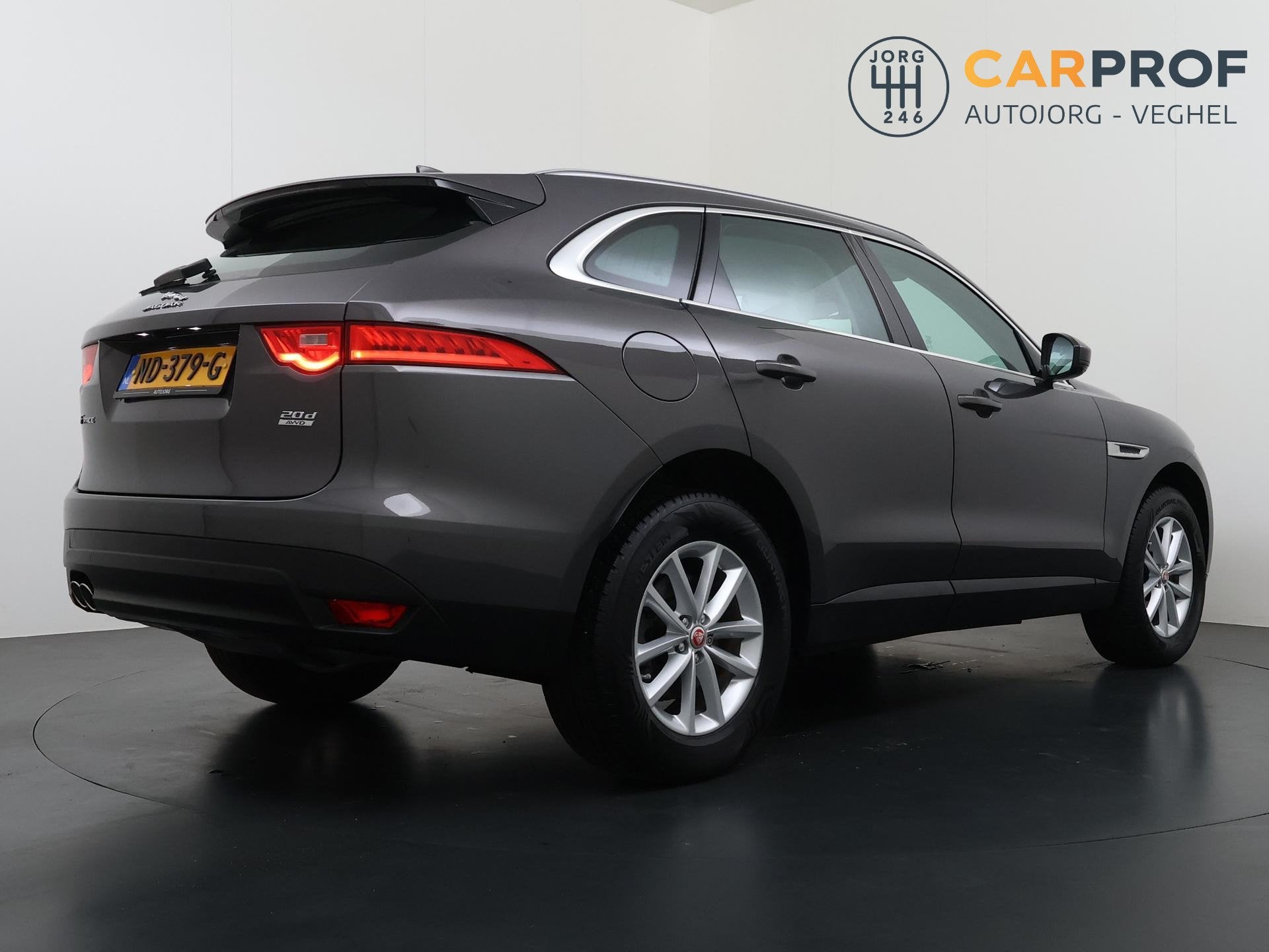 Jaguar F-PACE 2.0 Pure AWD 20d Navigatie | Camera | Trekhaak, Automaat, Stof, Gebruikt, Euro 6