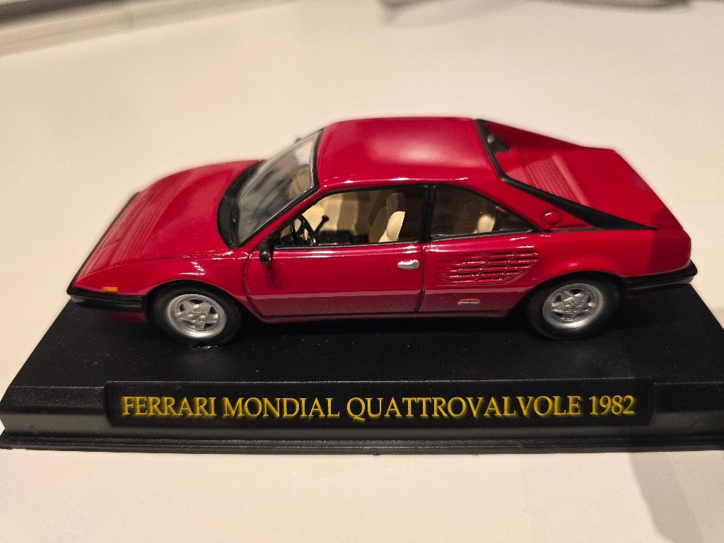 Ferrari Mondial quattrovalvole 1982 1/43, Hobby en Vrije tijd, Modelauto's | 1:43, Ophalen of Verzenden, Gebruikt, Auto, Overige merken