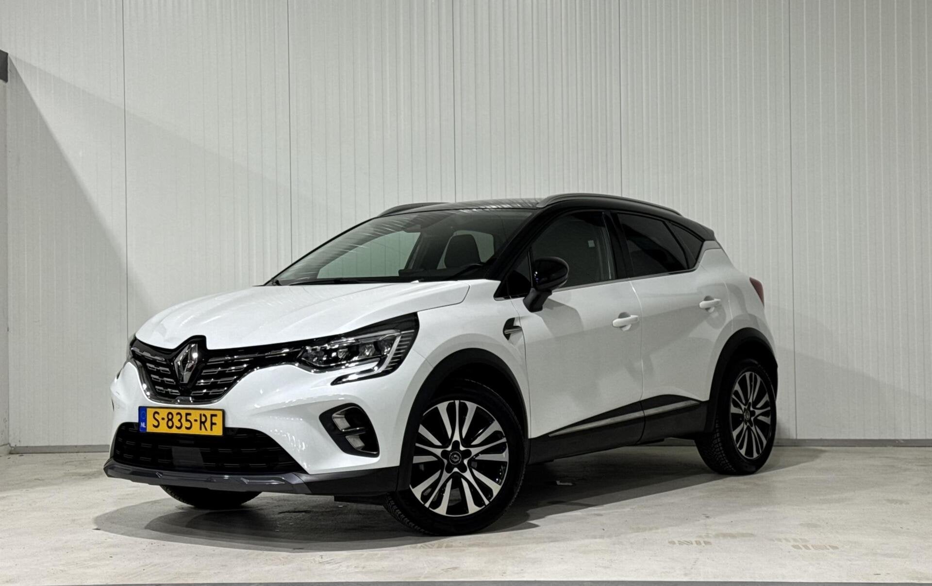 Renault Captur 1.3 TCe 155 Initiale Paris|KEYLESS|BOSE|ACC, Gebruikt, Euro 6, 4 cilinders, Met garantie (alle)