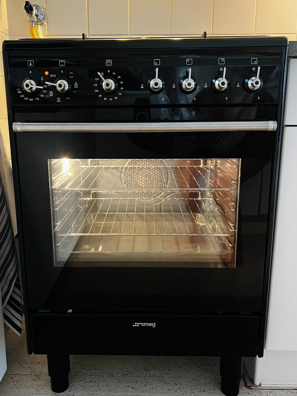 SMEG oven (gasfornuis), Witgoed en Apparatuur, Ophalen, 60 cm of meer, 4 kookzones, Zo goed als nieuw