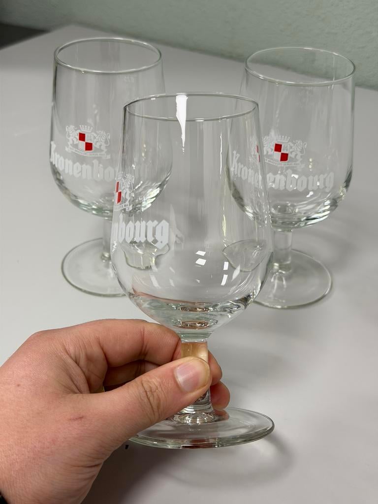 3x Kronenbourg 1664 Bierglas 0.33L Op Voet Made in France, Ophalen of Verzenden, Zo goed als nieuw, Glas of Glazen, Overige merken