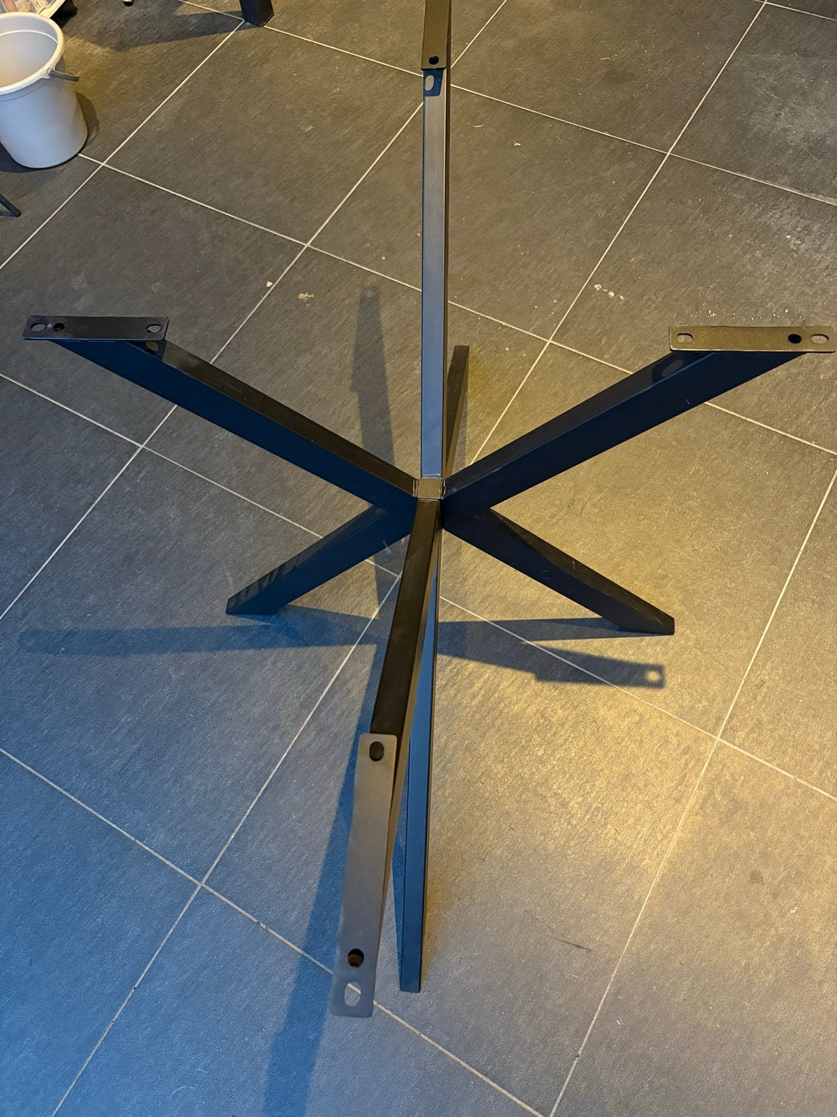Metalen spinpoot voor tafel - Zwart design onderstel, Ophalen, Tafelpoot, 100 tot 150 cm, Nieuw