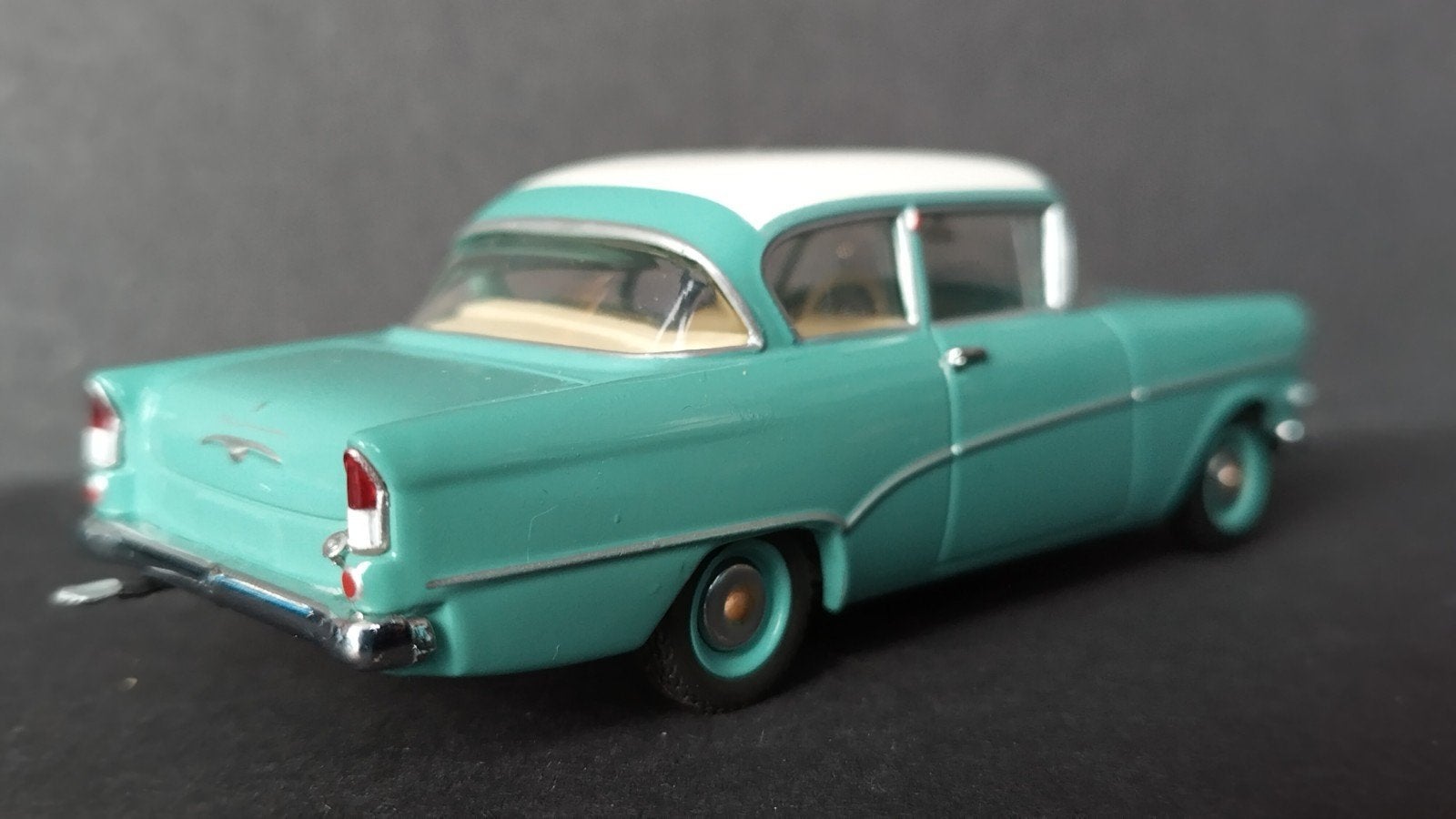 Opel Rekord P1 1:43 Minichamps Pol, Auto, Verzenden, ., Zo goed als nieuw