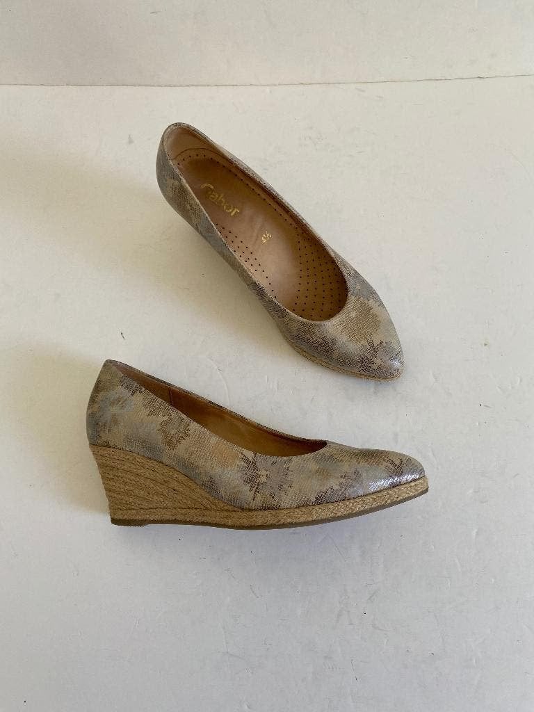 K173 Gabor mt. 37,5 leren pumps schoenen sleehak beige/goud, Beige, Gabor, Ophalen of Verzenden, Zo goed als nieuw