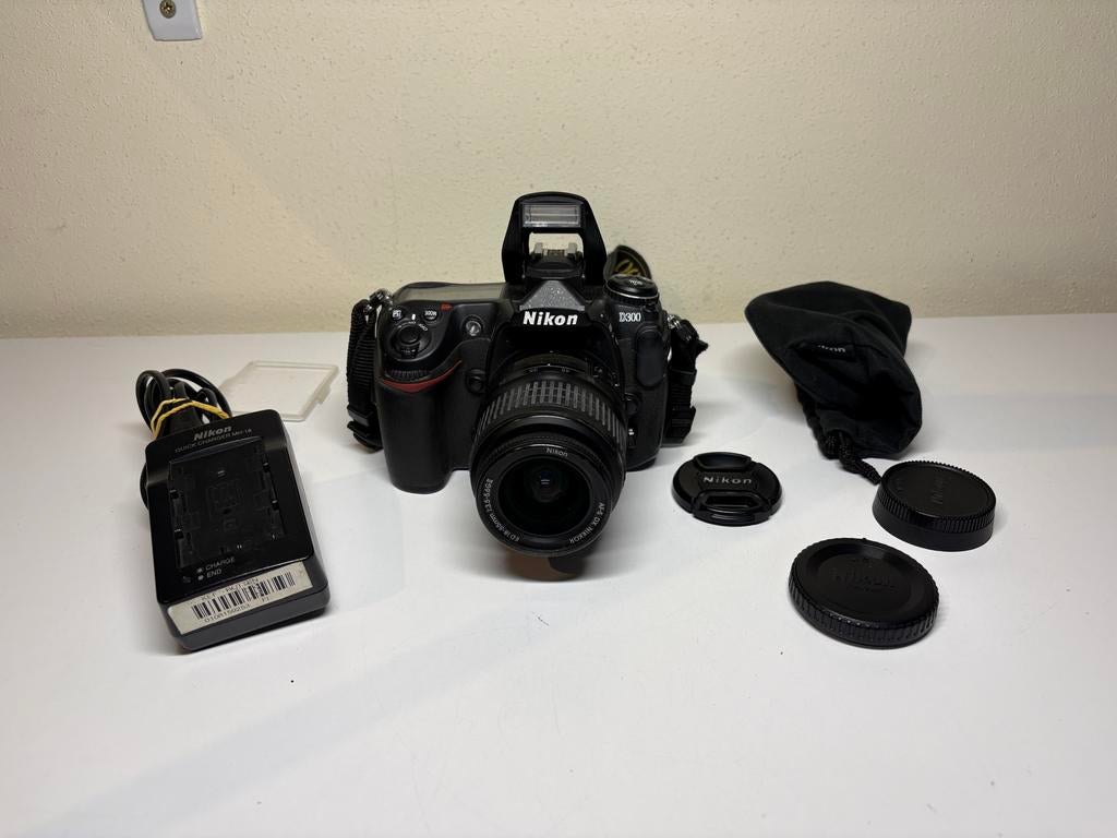 Nikon D300 Spiegelreflexcamera met AF-S DX NIKKOR 18-55mm le, Audio, Tv en Foto, Fotocamera's Digitaal, Gebruikt, Spiegelreflex