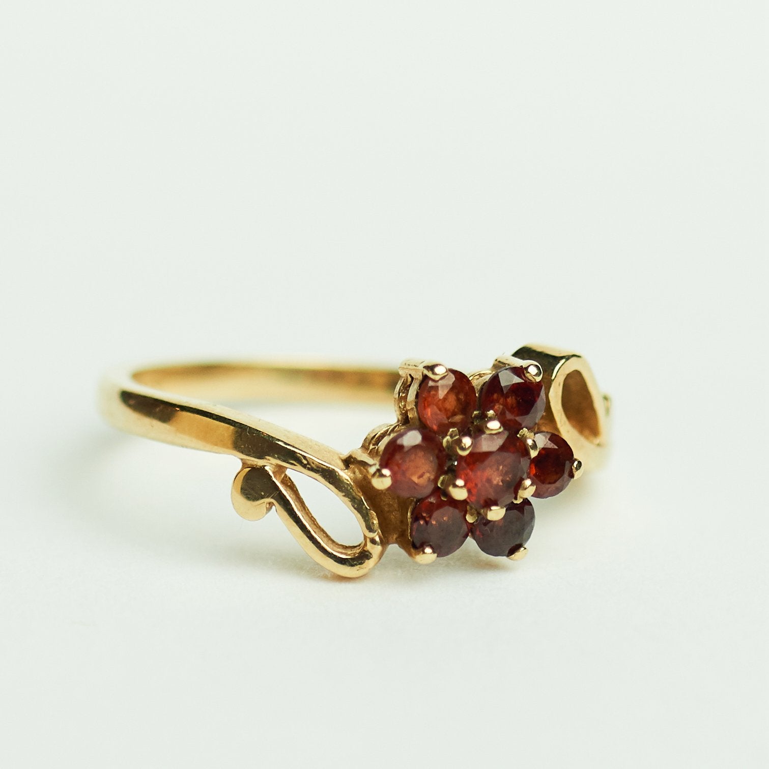 Vintage ring granaat, Sieraden, Tassen en Uiterlijk, Ophalen of Verzenden, Zo goed als nieuw, 17 tot 18, Met edelsteen