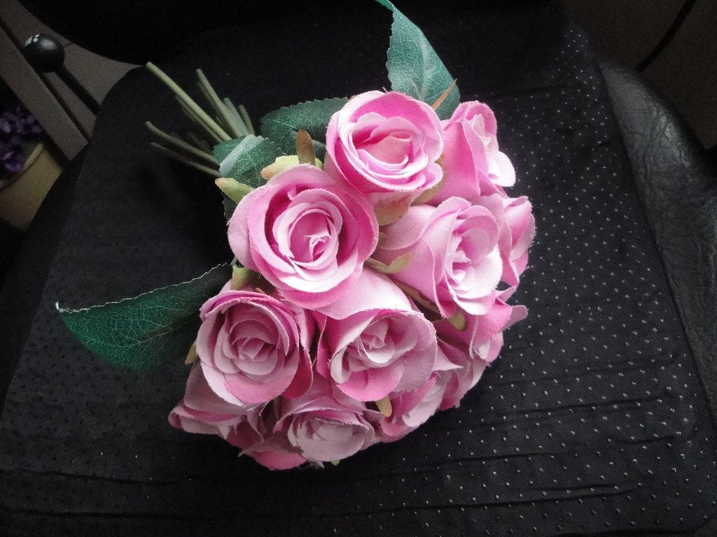 Zijde-achtige roze rozen, Nieuw zelf gemaakt., Roze, Ophalen of Verzenden, Boeket, Overige merken
