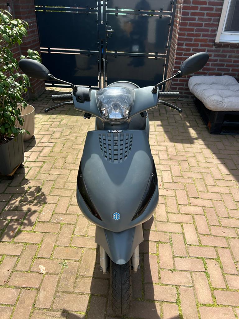 Piaggio Zip 4T uit 2016 - Eerste eigenaar, Ophalen, Gebruikt, Benzine, Zip