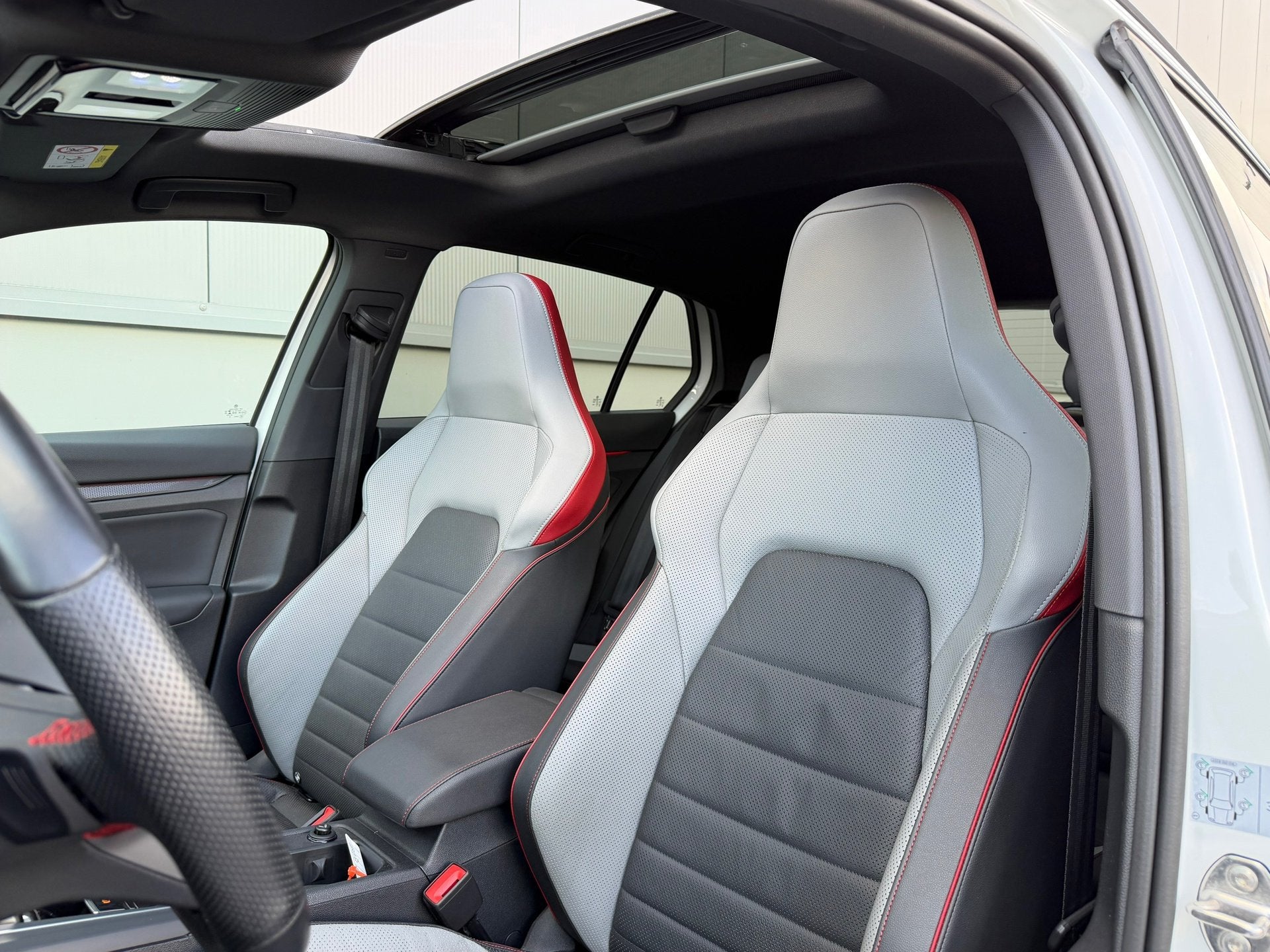 Volkswagen Golf 2.0 TSI GTI Clubsport|Nürburgring|H&K|HuD|M, Gebruikt, Zwart, 4 cilinders, Wit