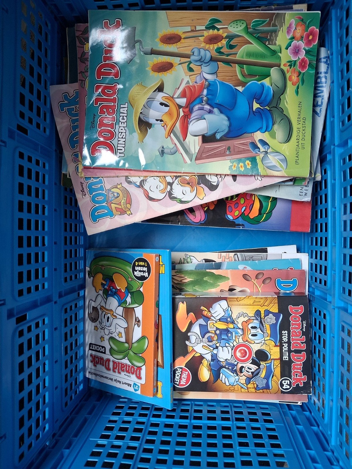 Donald Ducks te koop - Ideaal voor vakantie!, Boeken, Stripboeken, Meerdere stripboeken, Ophalen of Verzenden, Gelezen, Walt Disney