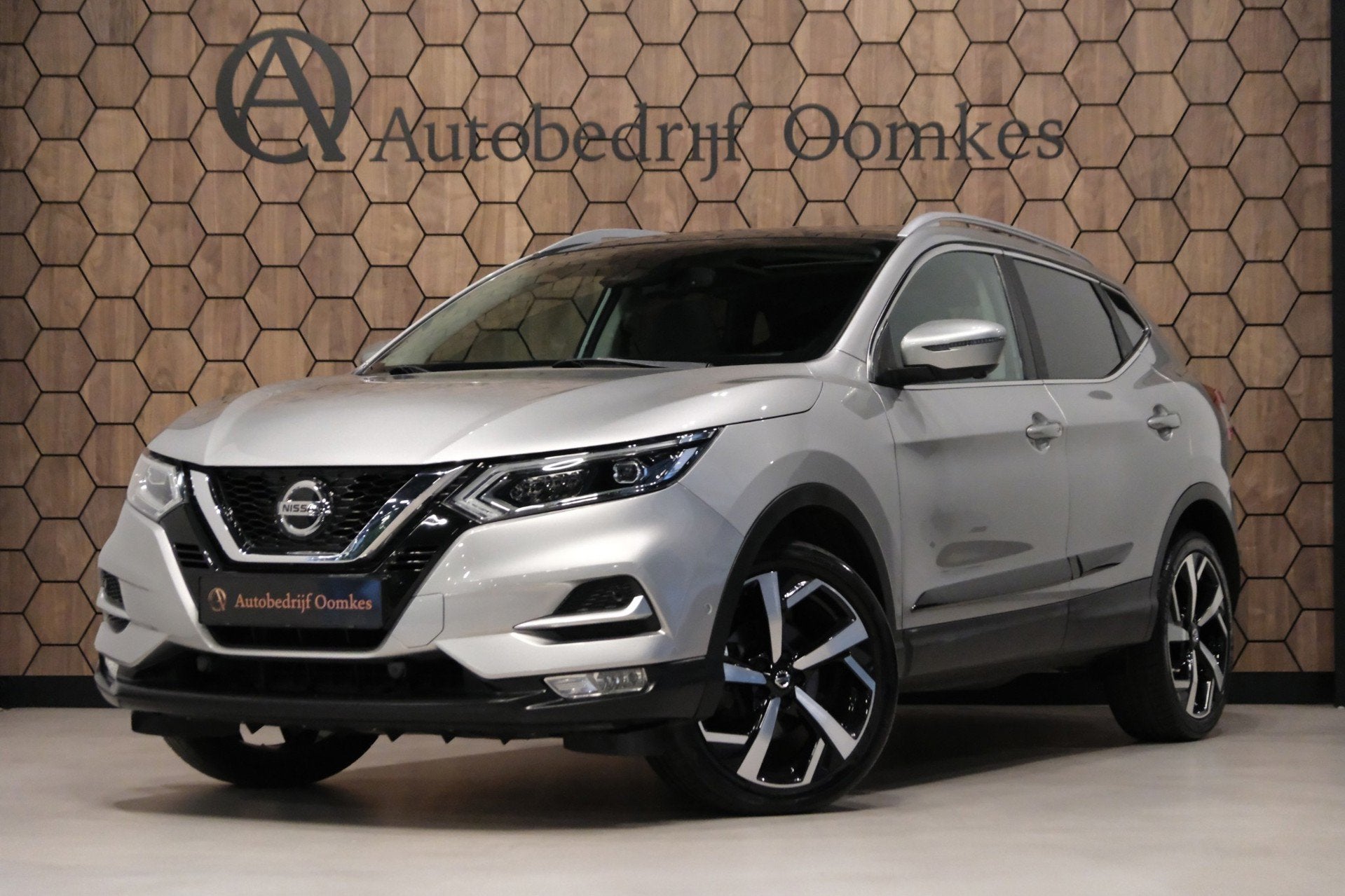 Nissan Qashqai 1.3 DIG-T Tekna |PANORAMADAK|Trekhaak/360° C, Auto's, Nissan, Voorwielaandrijving, 687 kg, Gebruikt, 4 cilinders