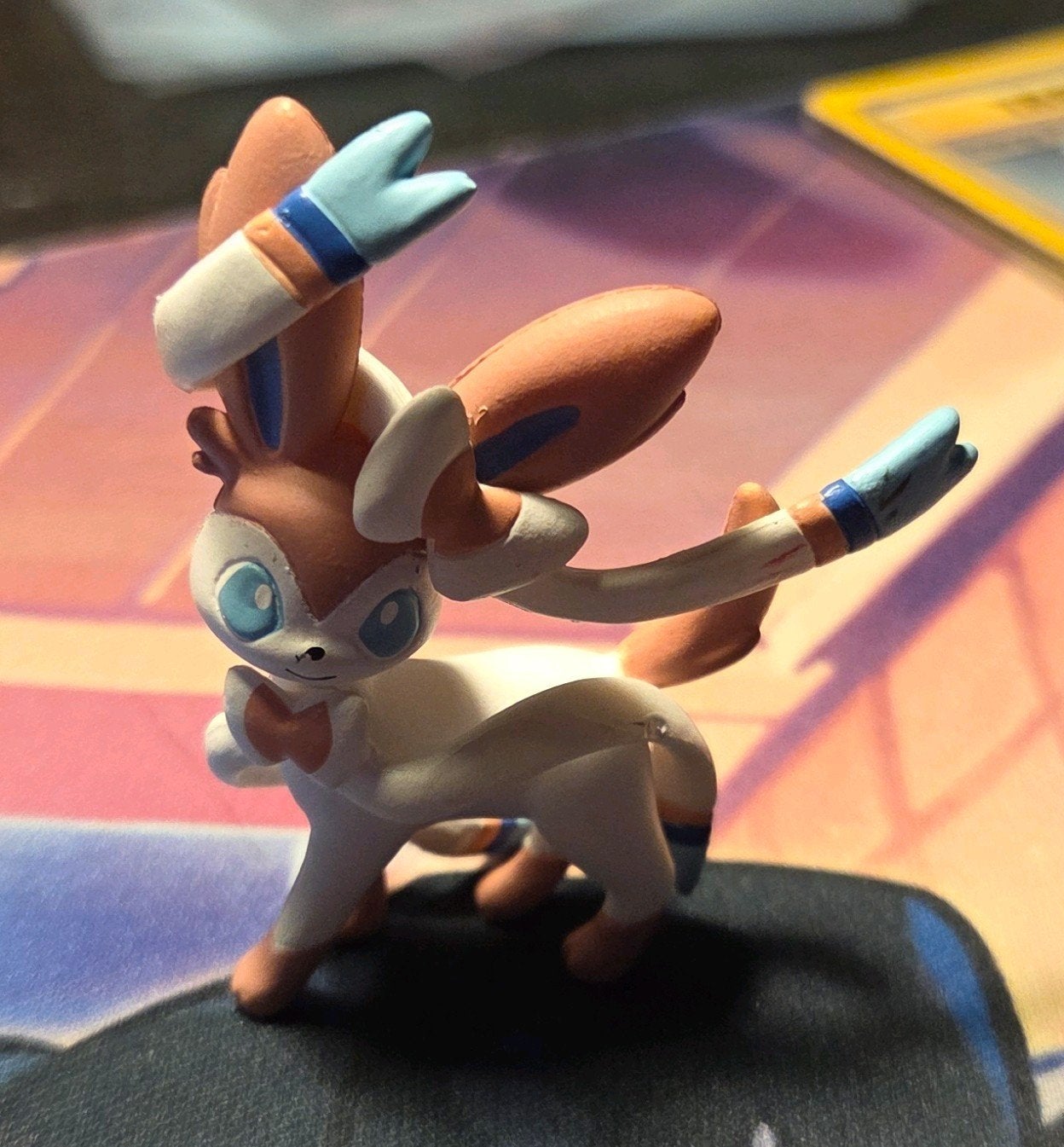 Sylveon TOMY Figuur Pokemon, Verzamelen, Poppetjes en Figuurtjes, Ophalen of Verzenden, Zo goed als nieuw