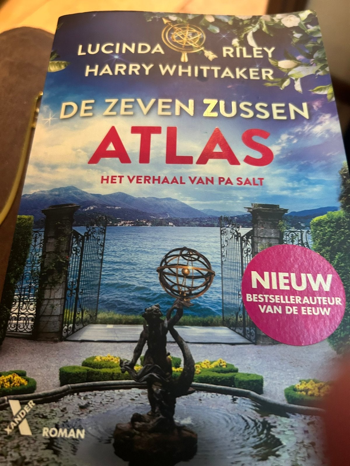 Atlas, Ophalen of Verzenden, Zo goed als nieuw
