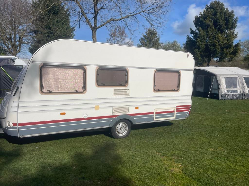 Home-Car Racer 45 Spirit caravan, Facebook   Vertrouwd  VOF.   YouTube Vertrouwdnl, Vast bed, Rondzit, Bedrijf