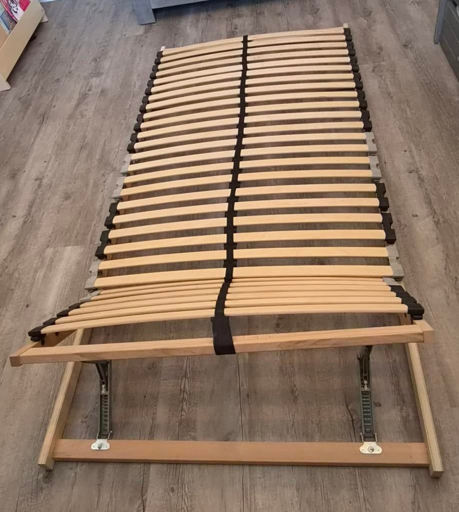 Lattenbodem 90x200 cm met verstelbaar hoofd- en voeteneind, Ophalen, 90 cm, Eenpersoons, Zo goed als nieuw