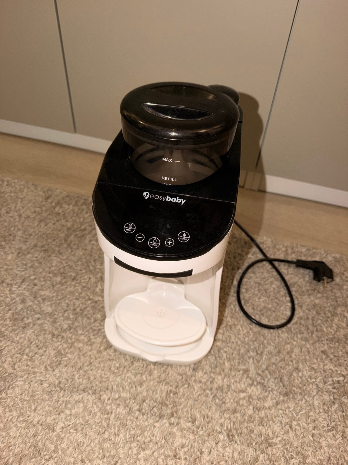 Easybaby melkmachine, Kinderen en Baby's, Automatisch, Ophalen of Verzenden, Zo goed als nieuw, Flessenmaker