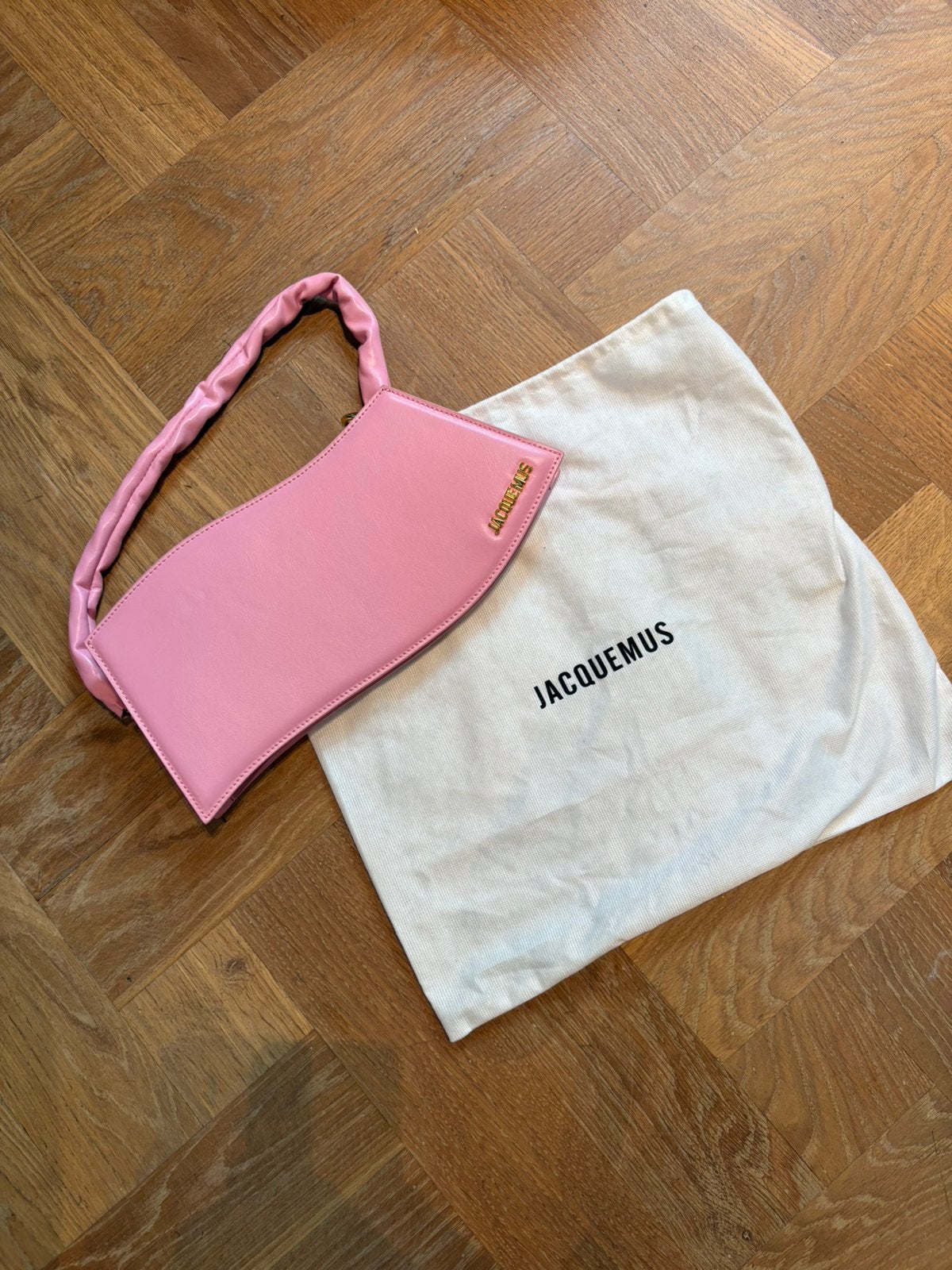 Jacquemus tas roze, Sieraden, Tassen en Uiterlijk, Ophalen of Verzenden, Zo goed als nieuw, Roze, Handtas